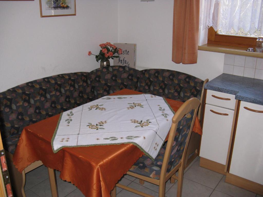 Appartement Haus Pfarrkirchner à Mauterndorf  Chambre photo