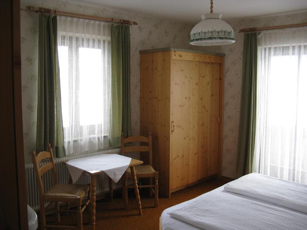 Appartement Haus Pfarrkirchner à Mauterndorf  Chambre photo