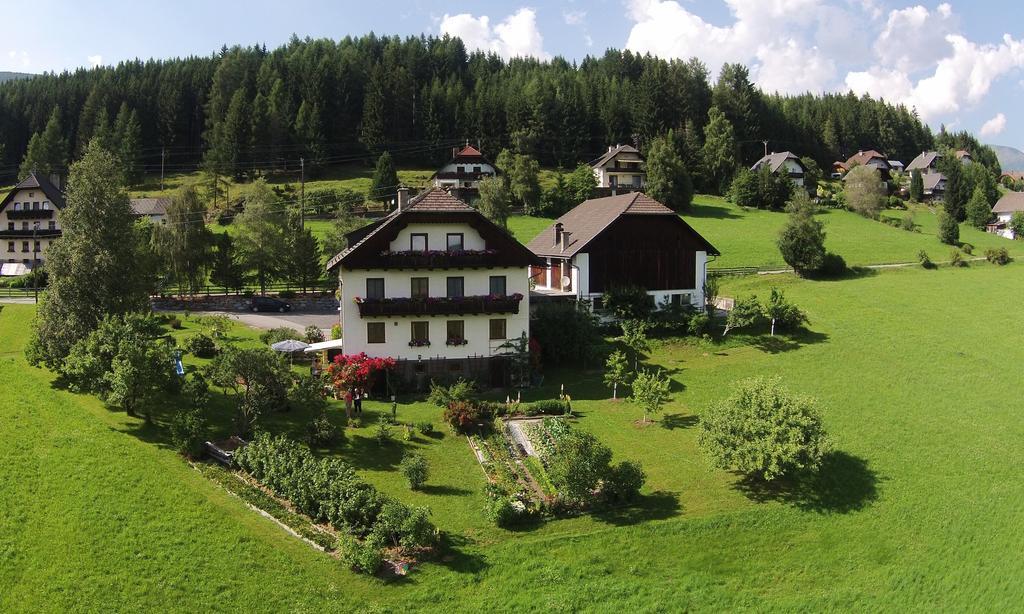 Appartement Haus Pfarrkirchner à Mauterndorf  Extérieur photo
