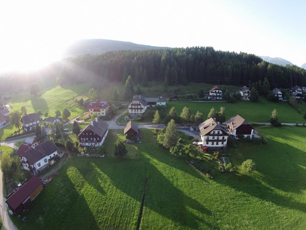 Appartement Haus Pfarrkirchner à Mauterndorf  Extérieur photo